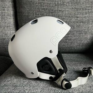White ski/snowboard helmet- size - Small